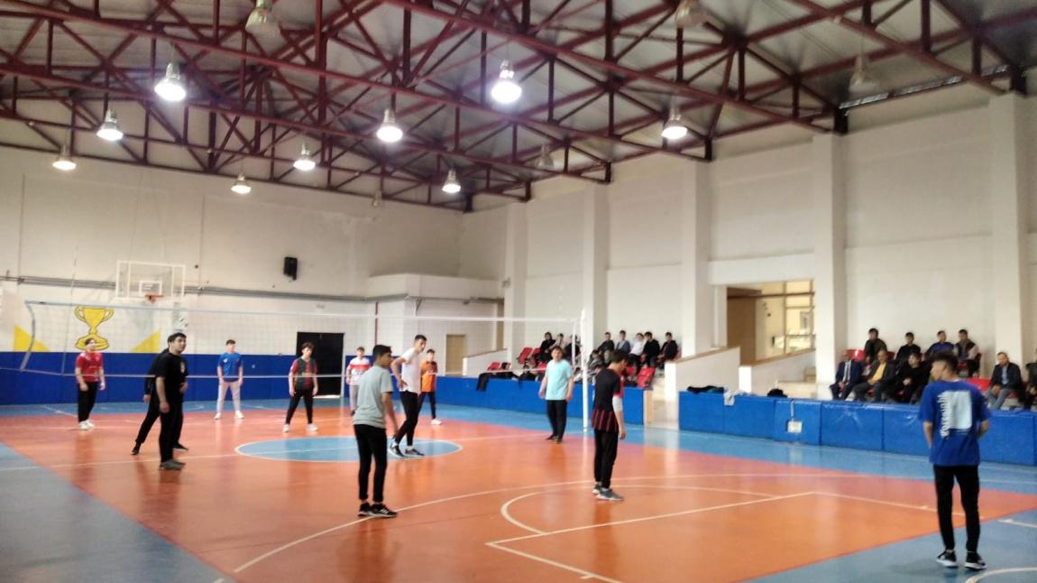 Sınıflar Arası Voleybol Turnuvası Düzenlendi